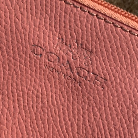 Coach wristlet - Picture 2 of 5